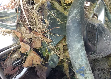 2024 Hyundai Venue Sel/Limited z USA, uszkodzony, nr VIN KMHRC8A32RU323165